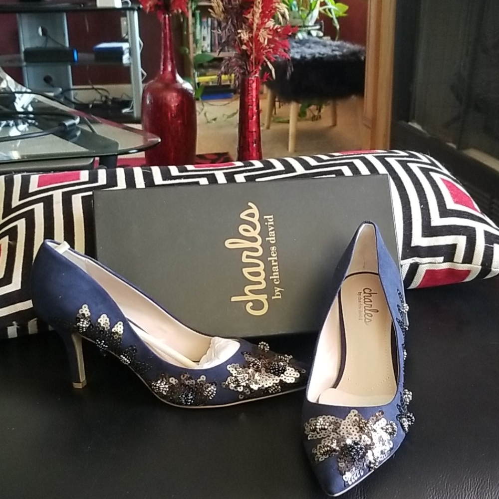 NIB CHARLES DAVID  Heels
